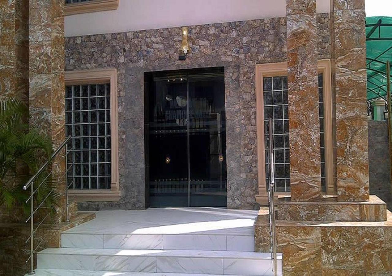 Chamcce Hotel Ajao Lagos Luaran gambar