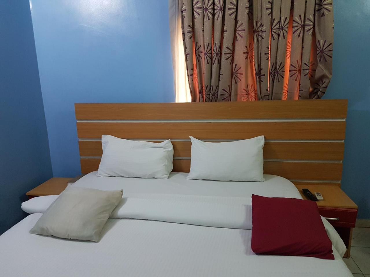 Chamcce Hotel Ajao Lagos Luaran gambar
